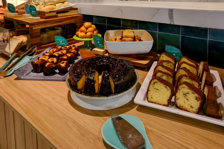 Food & Drinks 7