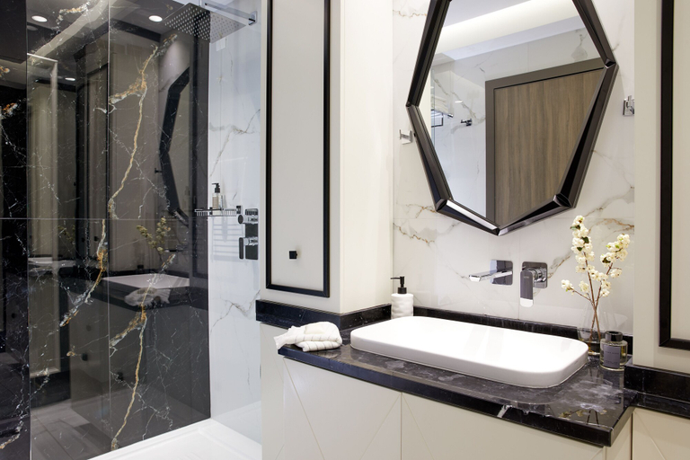 Bathroom 5, Potidea Palace Hotel - All inclusive, Central Macedonia