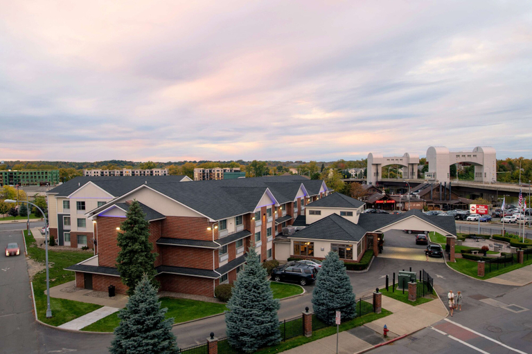 Exterior & Views 2, Best Western Plus Franklin Square Inn Troy/Albany, Rensselaer