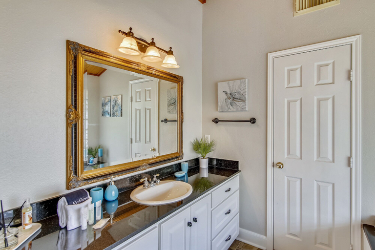 Bathroom 3, Anchor Down, Galveston