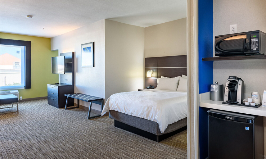 Bedroom 3, Holiday Inn Express & Suites BASTROP by IHG, Bastrop