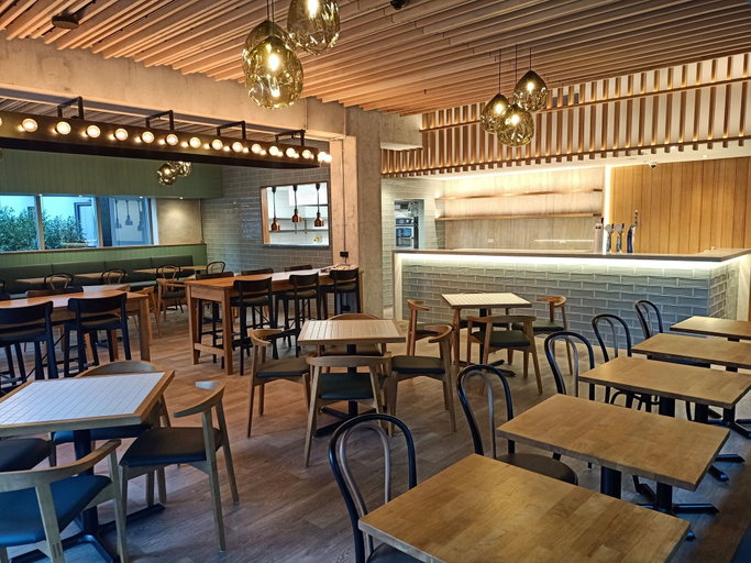 Food & Drinks 4, Oaks Auckland Hotel, Waitakere