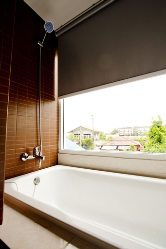 Bedroom 5, Sinsuvarn Airport Suite Hotel, Lat Krabang