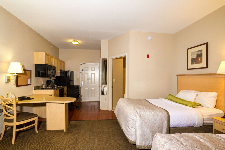 Bedroom 5, Candlewood Suites FT MYERS I-75, Lee