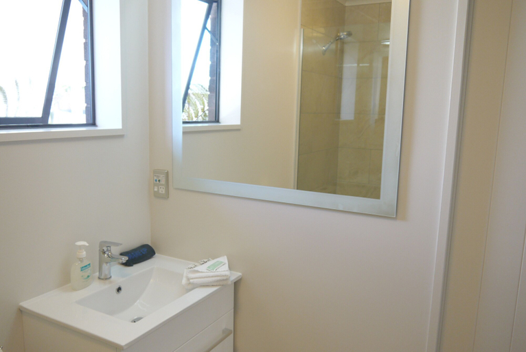 Bathroom 4, The Terrace, Westland