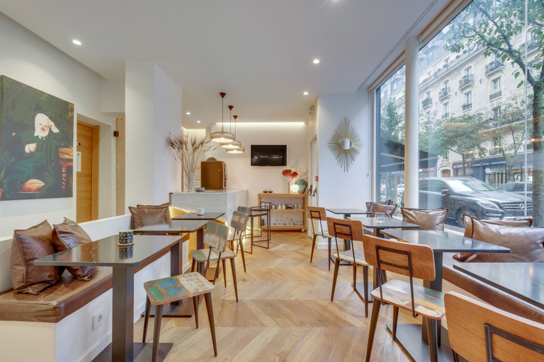 Food & Drinks 4, Hotel Beauséjour, Paris