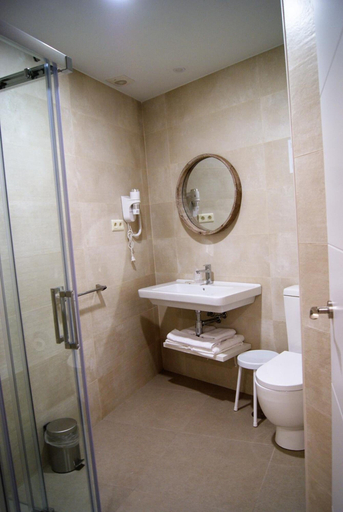 Bathroom 5, Hotel La Encomienda, Cáceres