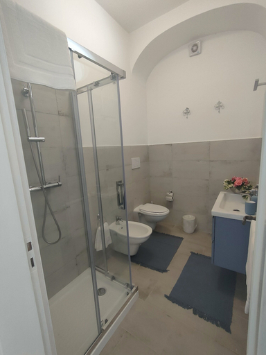 Bathroom 2, Positanobay, Salerno
