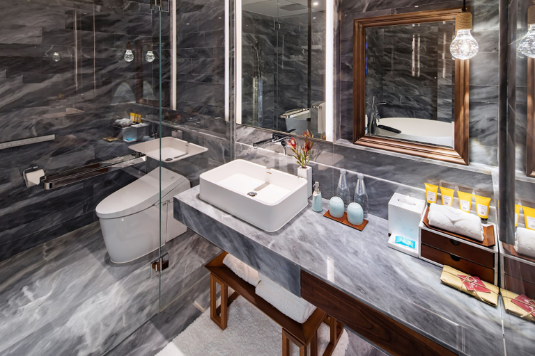 Bathroom 5, The Anandi Hotel and Spa Shanghai, Shanghai