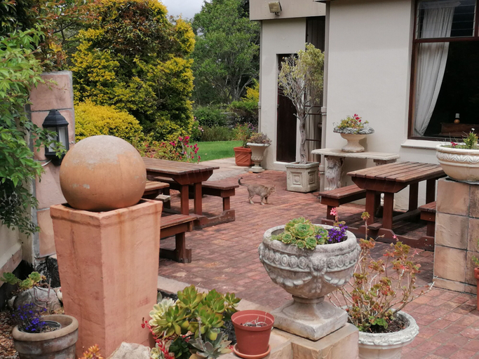 Others 4, Aanhuizen, Overberg