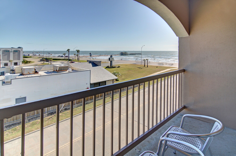 Others 4, Spark by Hilton Galveston, Galveston