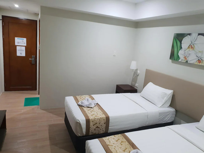 Hotel Fleur de Liz Room Type - Deluxe Double Room, 1 Double Bed, Accessible, Refrigerator