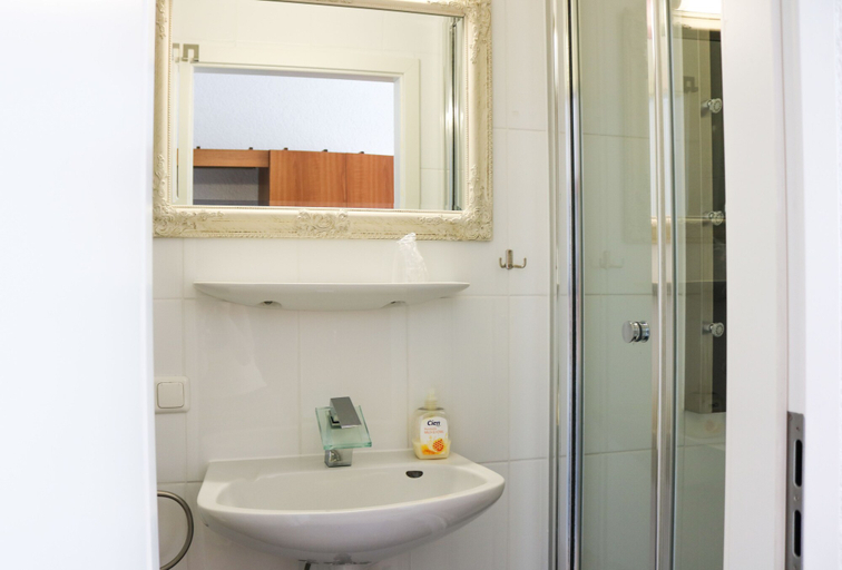 Bathroom 5, Hotel Linnert, Darmstadt-Dieburg