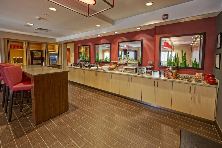 Food & Drinks 5, TownePlace Suites Hattiesburg, Lamar