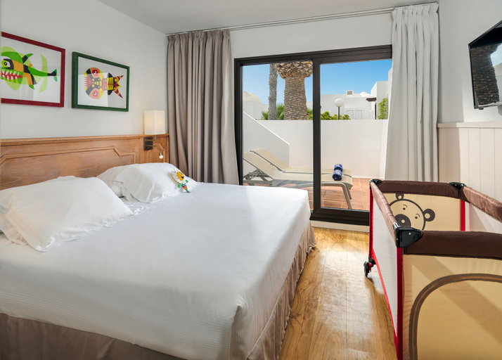 Bedroom 4, H10 Suites Lanzarote Gardens, Las Palmas