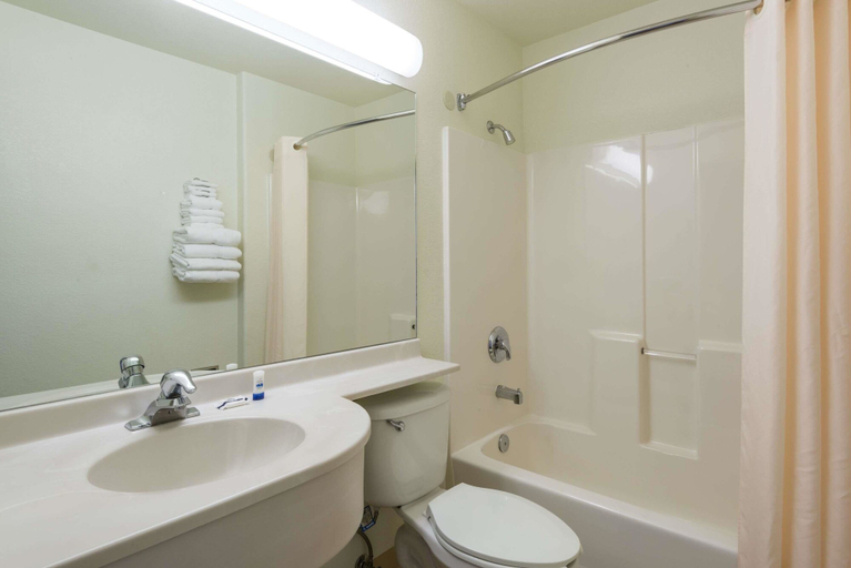Bathroom 4, Microtel Inn & Suites by Wyndham Pueblo, Pueblo