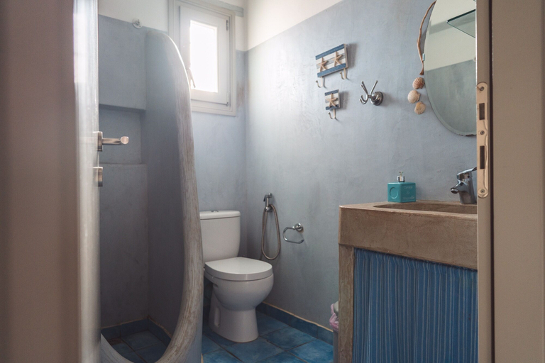 Bathroom 3, Traditional Paros House, South Aegean