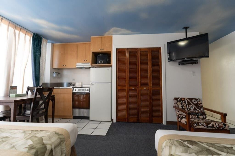 Bedroom 3, Holiday Surf Hotel, Honolulu