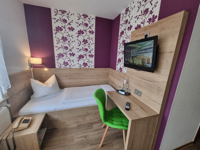 Bedroom 4, Bergschänke & Berghotel, Spree-Neiße