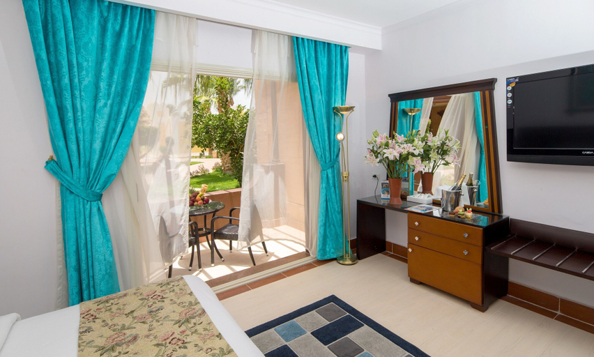 Bedroom 4, Mirage Bay Resort & Aqua Park, Safaja