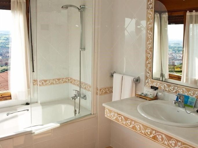 Bathroom 3, Hotel Casa Camila, Asturias