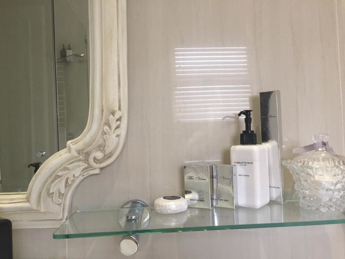 Bathroom 4, Luxury Beach Apartments, eThekwini