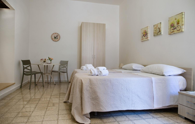 Bedroom 4, B&B Al Portone, Salerno