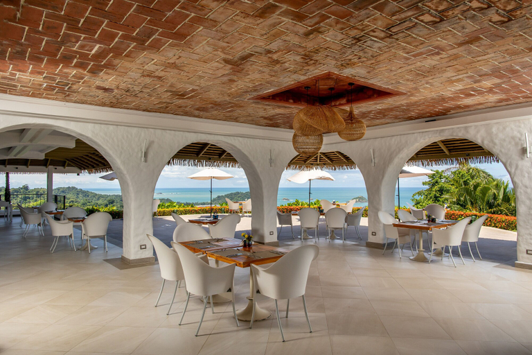 Food & Drinks 5, La Mariposa Hotel, Aguirre