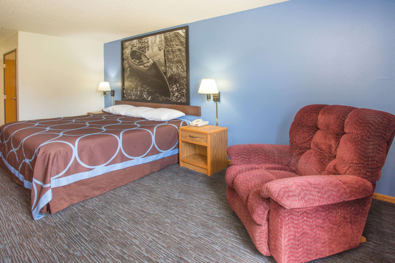 Bedroom 3, Super 8 by Wyndham Monmouth IL, Warren