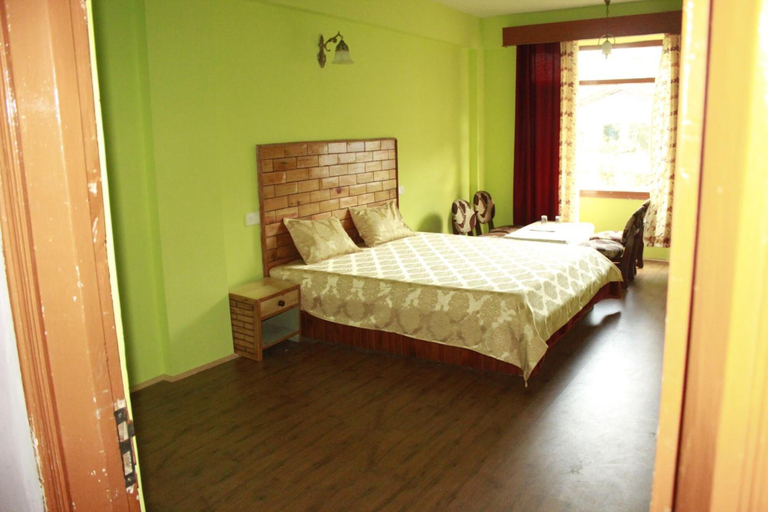 Bedroom 2, Zarim Hotel Manali, Kullu