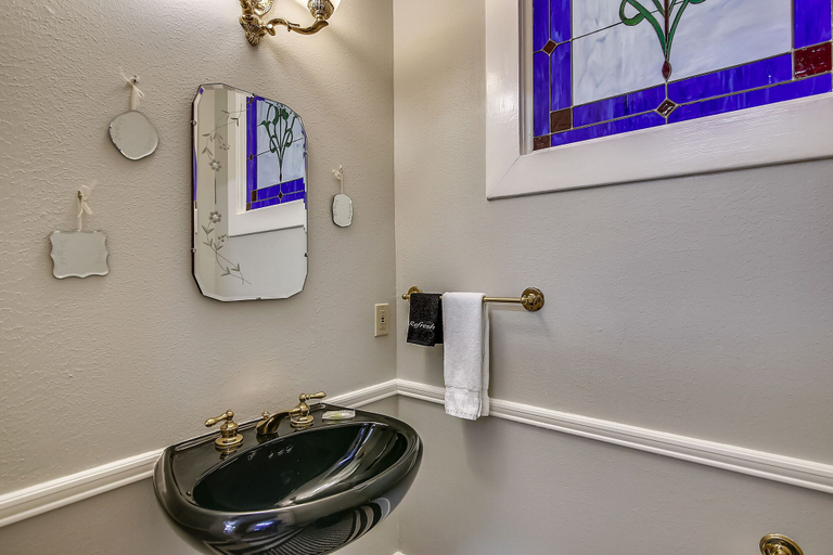 Bathroom 3, Ellie's Island Retreat, Galveston