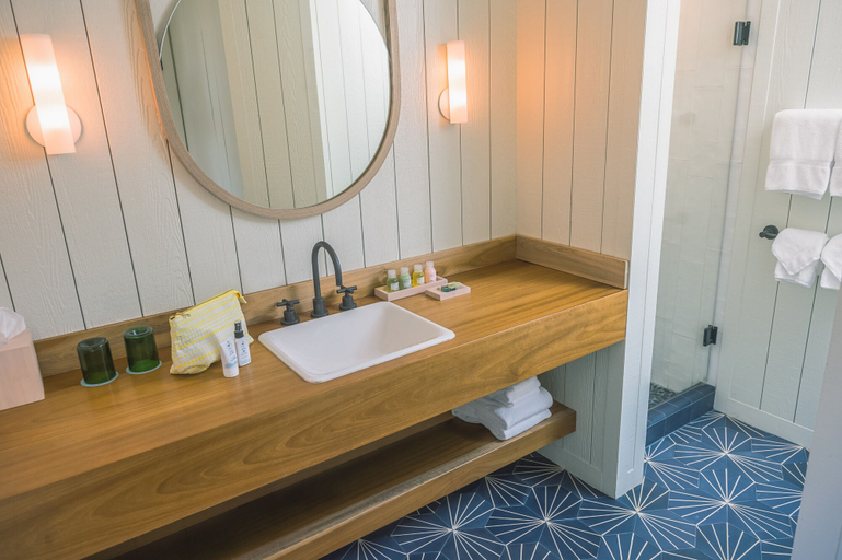 Bathroom 4, The Surfjack Hotel & Swim Club, Honolulu