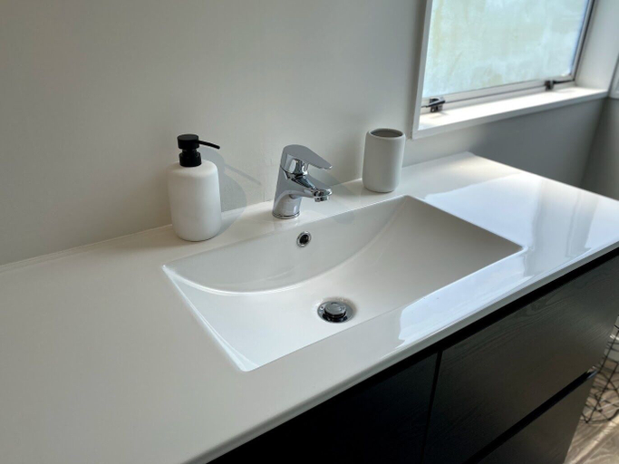Bathroom 3, Chamberlain House, Rodney