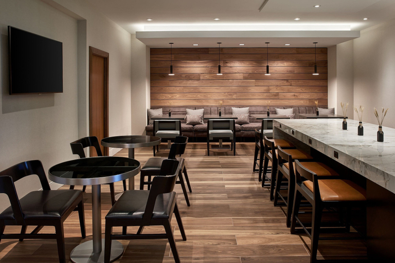 Food & Drinks 5, Marriott Owings Mills Metro Centre, Baltimore