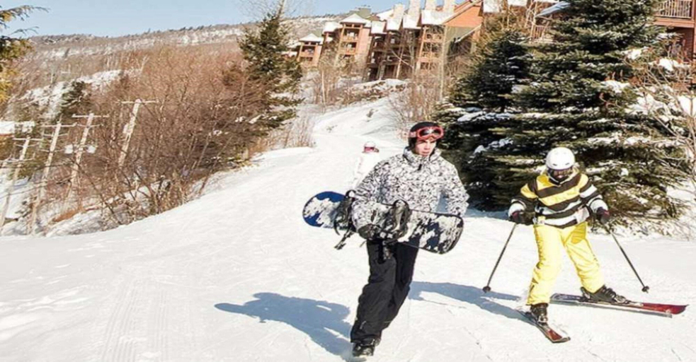 Exterior & Views 2, Equinox - RVMT, Les Laurentides