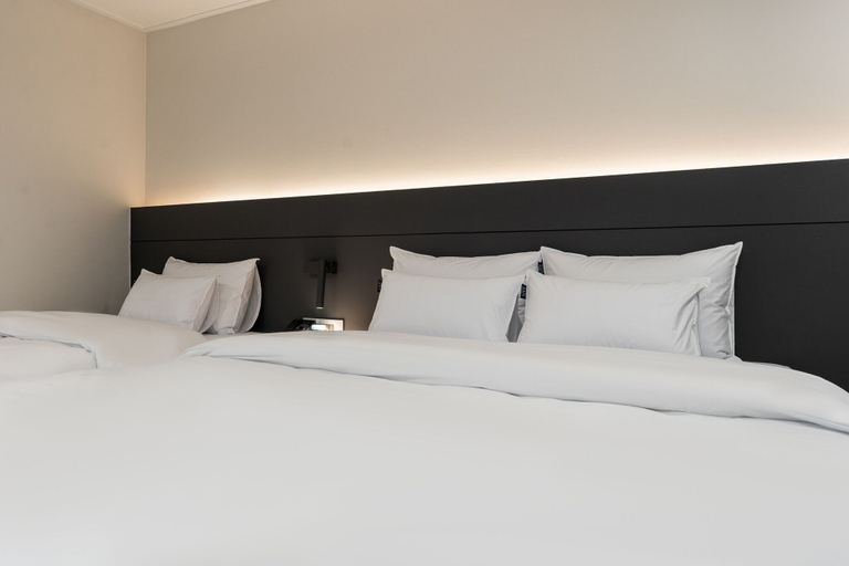 Bedroom 3, Liv Life Hotel, Siheung