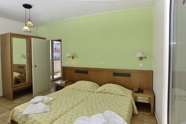 Bedroom 3, Lefkoniko Bay, Crete