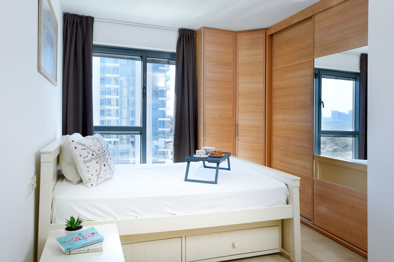 Bedroom 2, Deluxe 3 BD Marina Apartment in Herzylia