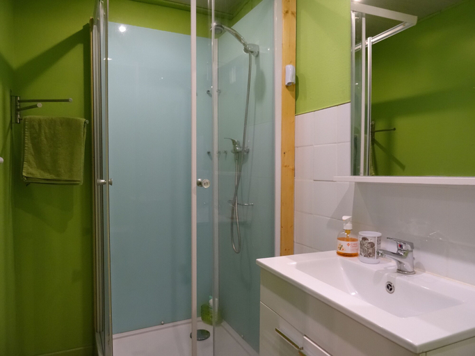 Bathroom 5, Chambres d'hôtes la Datcha Bourguignonne, Côte-d'Or