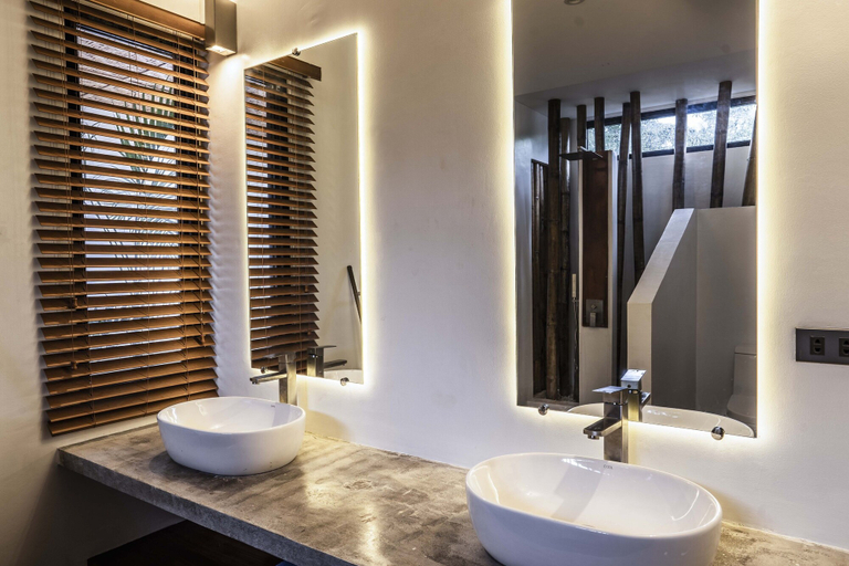 Bathroom 5, Bird of Paradise Bohol Resort, Panglao