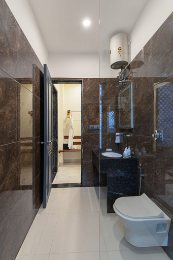 Bathroom 4, Traavista Aravali Mahal, Udaipur