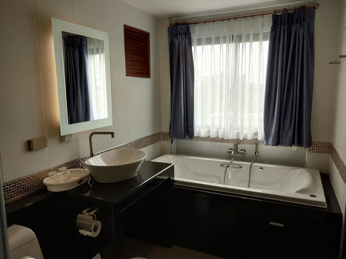 Bathroom 5, Hotel De Wualai, Muang Chiang Mai