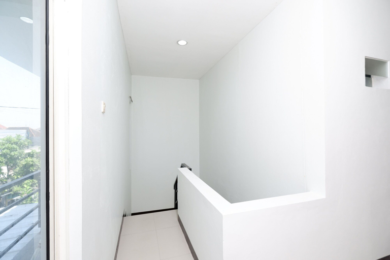 Others 5, Hotel O Palebon Residence, Semarang