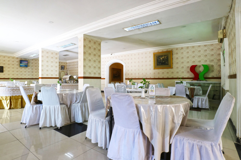 Food & Drinks 5, Hotel Tanjung, Surabaya