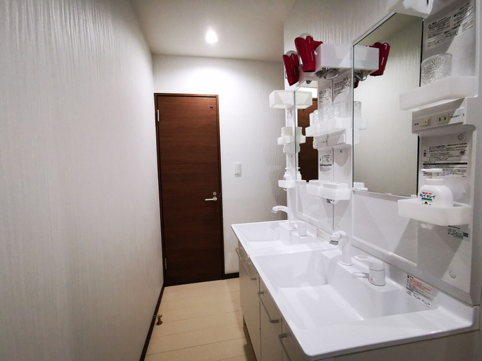 Bathroom 4, Apartment in Asakusa, Taitō