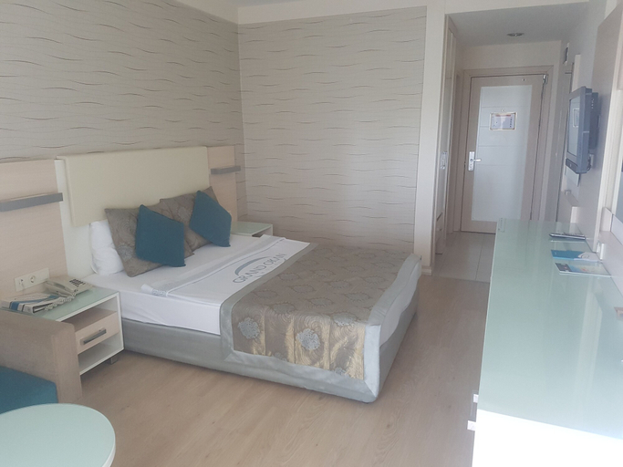 Bedroom 3, Grand Okan Hotel, Alanya