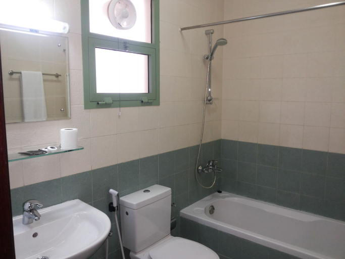 Bathroom 4, Dar Al Deyafa Hotel Apartment, Bausher