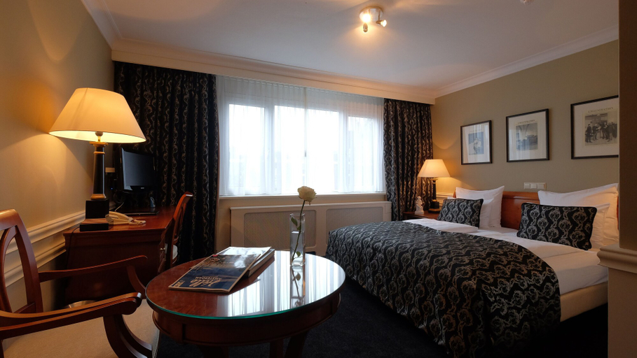 Bedroom 3, Apollofirst Boutique Hotel, Amsterdam