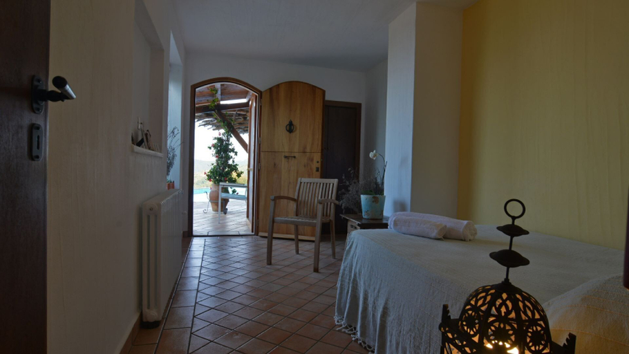 Bedroom 5, Villa Cipressi, Palermo