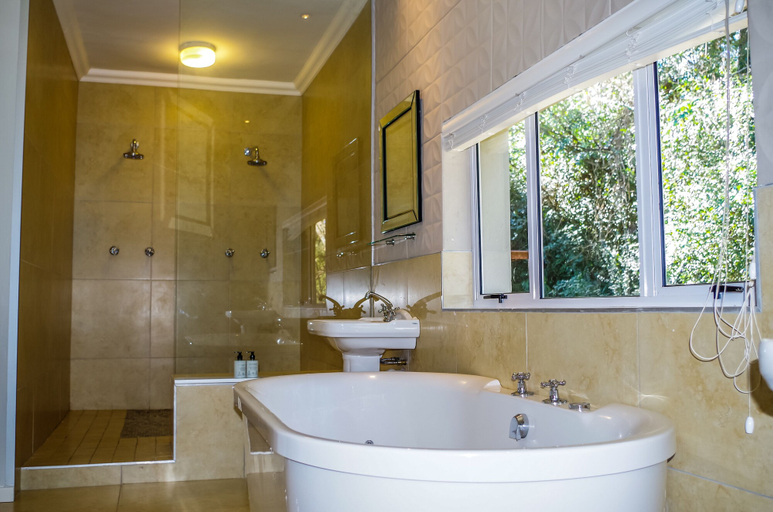 Bathroom 3, Katberg Mountain Resort & Hotel, Amathole